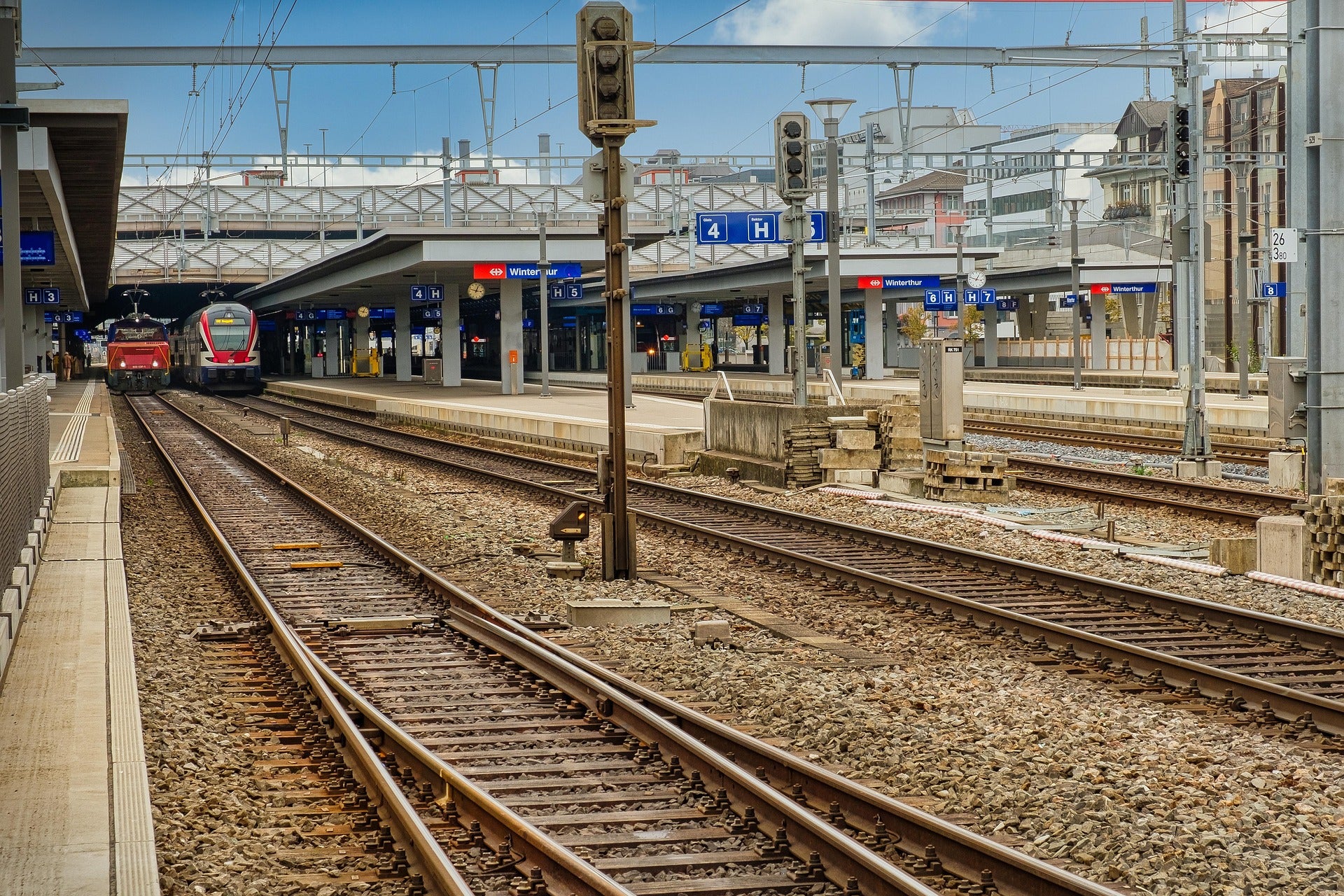 Bahnhof Winterthur mit Zügen – Werbeartikel und Werbegeschenke für Unternehmen in Winterthur Schweiz